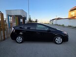Toyota Prius-4