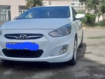 Hyundai Accent-2