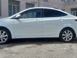 Hyundai Accent-5