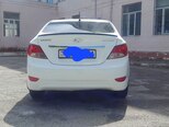 Hyundai Accent-3