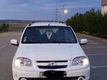 Chevrolet Niva-1