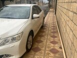 Toyota Camry-7