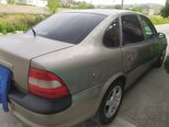 Opel Vectra-4