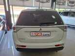 Mitsubishi Outlander-12