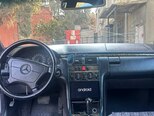 Mercedes E 240-11