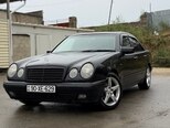 Mercedes E 240-5