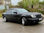 Mercedes E 240-4