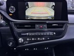 Lexus ES 300h-16