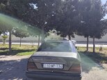 Mercedes 220 E-2