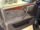 Mercedes E 200-13