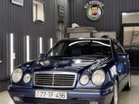 Mercedes E 200-1