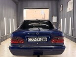 Mercedes E 200-2