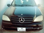Mercedes ML 320-1