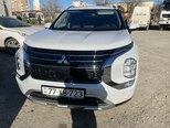 Mitsubishi Outlander-1
