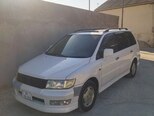 Mitsubishi Chariot Grandis-1