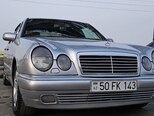 Mercedes E 240-2