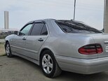 Mercedes E 240-5