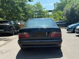 Mercedes E 240-3