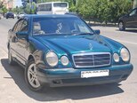 Mercedes E 200-1