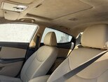 Hyundai Elantra-13