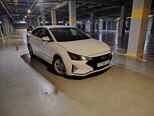 Hyundai Elantra-3
