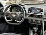 Hyundai Elantra-24