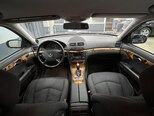 Mercedes E 220-11