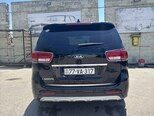 Kia Carnival-2