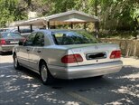 Mercedes E 240-5