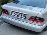 Mercedes E 300-7