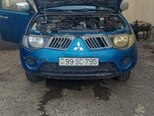 Mitsubishi L200-1