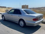 Mercedes E 320-3
