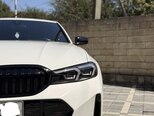 BMW 330e-12