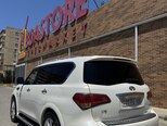 Infiniti QX56-3