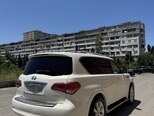 Infiniti QX56-4