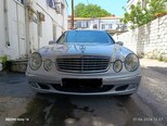 Mercedes E 270-1