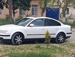 Volkswagen Passat-2