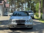 Mercedes E 220-1