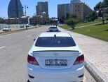 Hyundai Accent-4