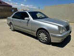 Mercedes E 220-3