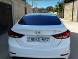Hyundai Elantra-4