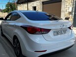 Hyundai Elantra-6