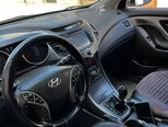 Hyundai Elantra-10