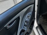 Hyundai Elantra-12