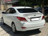 Hyundai Accent-2