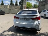 Hyundai Elantra-3