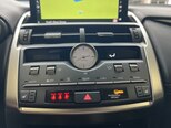 Lexus NX 300h-16