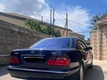 Mercedes E 220-4