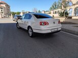 Volkswagen Passat-16