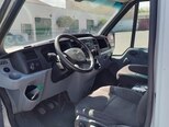 Ford Transit-8